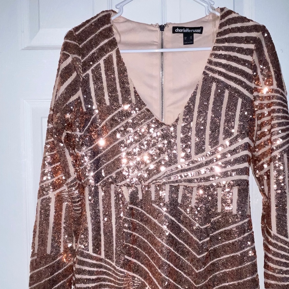CHARLOTTE RUSSE LONG SLEEVE, MINI SEQUIN DRESS - SIZE M